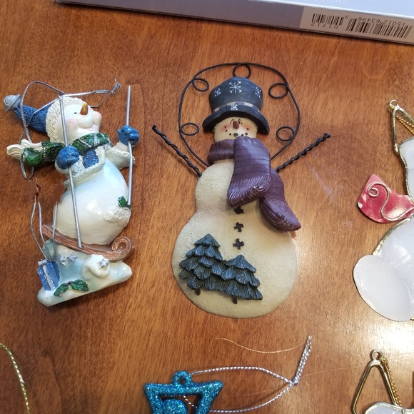 Mixture of Snowman and Snowflake ornaments - Picture 8 of 8